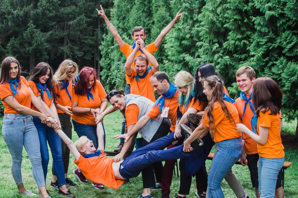 Разве может быть вожатым человек, лишенный чувства юмора?